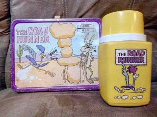 Vintage 1970s Road Runner & Wile E.  Coyote Metal Lunchbox & Thermos Looney Tunes