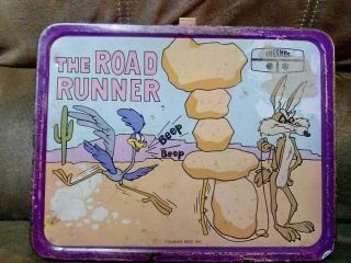 Vintage 1970s Road Runner & Wile E.  Coyote Metal Lunchbox & Thermos Looney Tunes 2