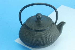 Small Teavana Japanese Tetsubin Tea Pot Kettle Black Cast Iron.  (2 Cup)