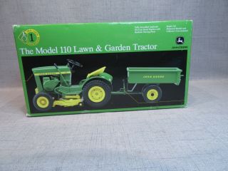 Ertl John Deere Precision 1 Lawn And Garden Model 110 Tractor 1:16 Scale