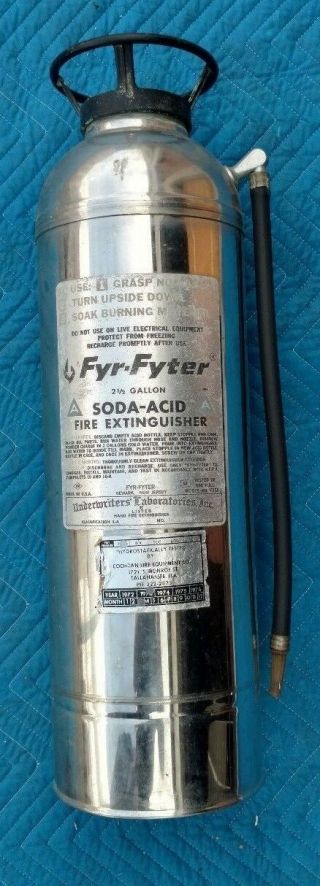 Vintage Fire Extinguisher Soda Acid Fyr Fyter Stainless F2sa - 1 Complete Insert