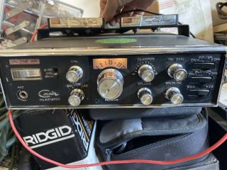 Vintage Courier Gladiator Pll 23 Channel Cb Radio B4284 Powers On Look