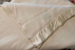 Vintage Fieldcrest Touch of Class USA Queen Blanket Tan Ivory Approx 90x88” 2