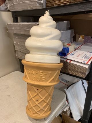 Vintage 26” Safe - T - Cup Soft Serve Vanilla Ice Cream Cone Blow Mold Yard Light