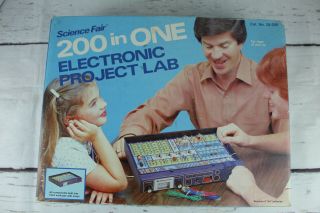Vintage Science Fair 200 In 1 Electronic Kit Project Lab Toy Radio Shack Tandy