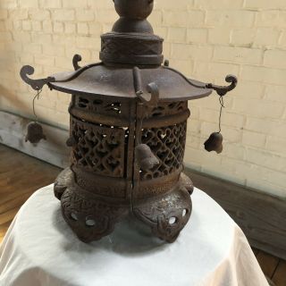 Vintage Japanese Cast Iron Pagoda Garden Lantern 2