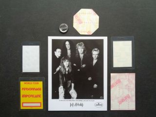 DEF LEPPARD,  Promo photo,  5 VERY RARE vintage Backstage passes,  steel pin/button 2