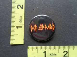 DEF LEPPARD,  Promo photo,  5 VERY RARE vintage Backstage passes,  steel pin/button 3