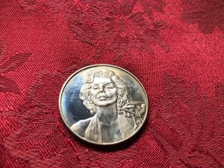 Vintage 1962 Limited Edition Marilyn Monroe One Troy Ounce.  999 Silver Round