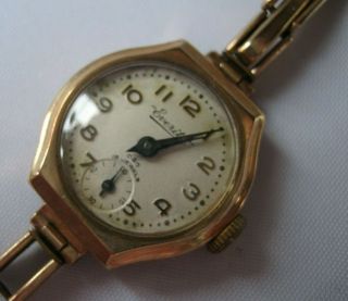 A 9ct Gold Swiss Made Vintage Ladies Watch by Everite in Order. 2