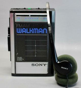 Vintage Sony Walkman Wm - F41 Am/fm Stereo Cassette Player W/headphones