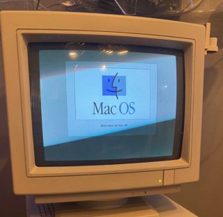 Vintage Rare Apple Macintosh Display M9102ll/b -