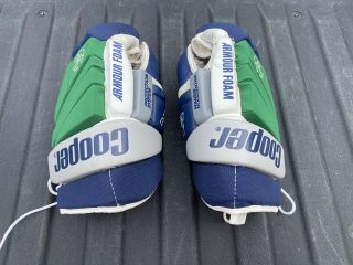 Vintage Cooper Hg300 Hockey Gloves