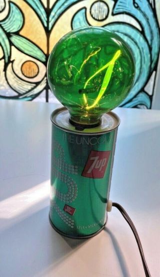 Vtg 1970s 7 - Up Soda Can The Uncola Flicker Light W/original Green Globe