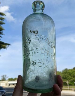 Rare Size Quart Hutchinson Blob Top Soda Bottle Rw Snyder Battle Creek Mich Mi