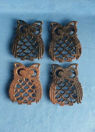 Set Of Four Vintage Rustic Cast Iron Owl Trivets 4in