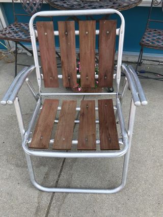 Vintage Aluminum Red Wood Folding Lawn Chair Wooden Slats Aluminum Arms￼