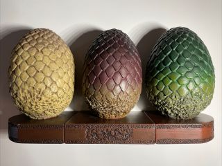 Dark Horse Deluxe Hbo Game Of Thrones Dragon Egg Bookends Book Ends Neat