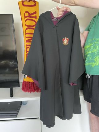 The Wizarding World Of Harry Potter Gryffindor Robe Universal Studios Xxs Youth