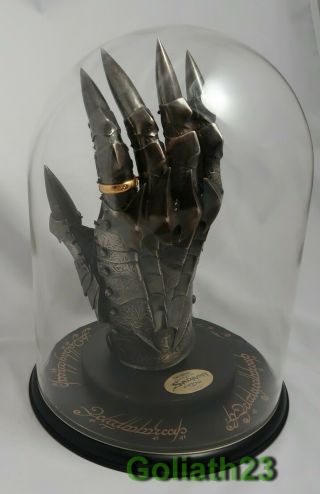 Gauntlet Of Sauron Uc1411 United Cutlery Lord Of The Rings (first Edition)