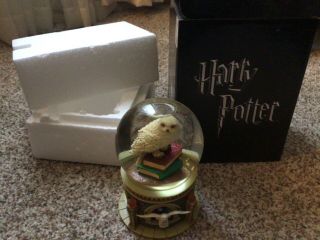 Harry Potter Hedwig Snow Globe - Plays Music