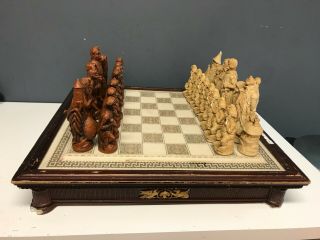1988 Lord Of The Rings Chess Set By Tolkien Enterprises - Resin