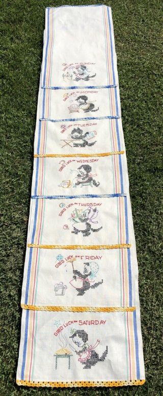 Vintage Hand Embroidered Dish / Tea Towels Days Of The Week Cute Sun Bonnet Cats