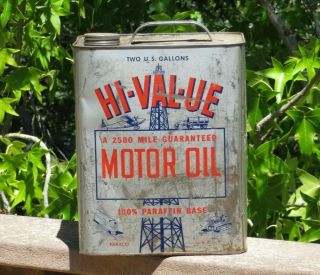 Vintage Hi - Val - Ue 2500 Mile Motor Oil Paraco 2 Gallon Petroliana Can Tin