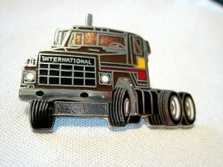 International Truck,  Semi,  Tractor Trailer Hat Pin,  Lapel Pin