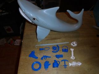 Vintage 1975 ‘the Game Of Jaws’ By Ideal Toys Shark And 14 Piece