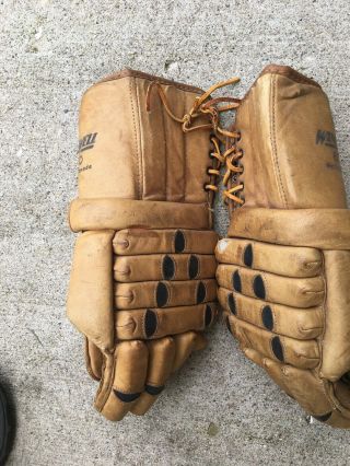 Vintage All Leather Winnwell Marksman 670 Hockey Gloves
