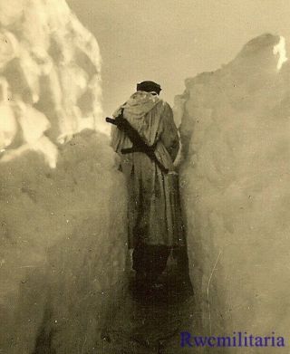 Winter Front Wehrmacht Soldier In Trenchline W/ Mp - 40 Maschinenpistole Sub - Mg