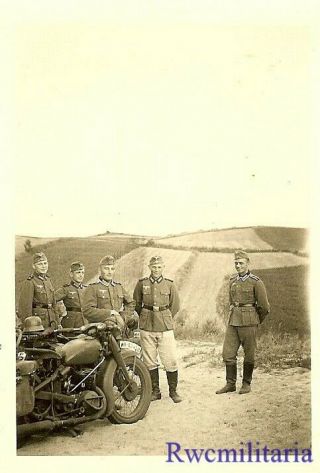 FANTASTIC Wehrmacht Soldiers on Road by Stopped Motorcycles (WH - 82458) 2