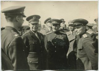 Wwii Large Size Press Photo: Us General Dwight Eisenhower With Russian Generals