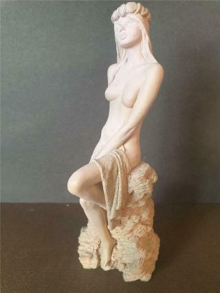 Clarecraft Nude Lady Figure - Myth & Magic / Discworld