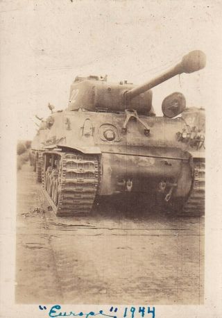 Wwii Snapshot Photo 749th Tank Battalion M4 Sherman Tank 76mm Eto 62