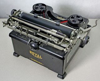 Royal Typewriter Model 10 Glass Panel Antique 5
