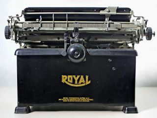 Royal Typewriter Model 10 Glass Panel Antique 6