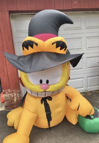 Garfield Witch - Airblown Inflatable RARE 6 Ft Halloween - Gemmy 2