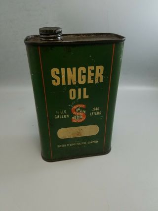 Vintage Singer Oil 1/4 U.  S.  Gallon.  946 Liter Sewing Machine Oil Can/tin (empty)