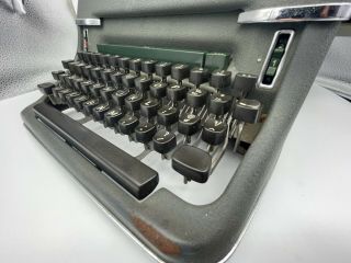 1959 Olympia SG1 7.  6 Deluxe Typewriter SG - 1 Germany,  Solid 4