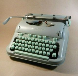 Vintage 1960 Hermes 3000 Typewriter