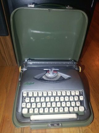 Grey 1960 Cole Steel Portable Typewriter With Case