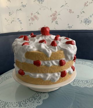 Vtg Strawberry Shortcake Pedestal Covered Cake Plate Dome Dish Ceramic Handcraft
