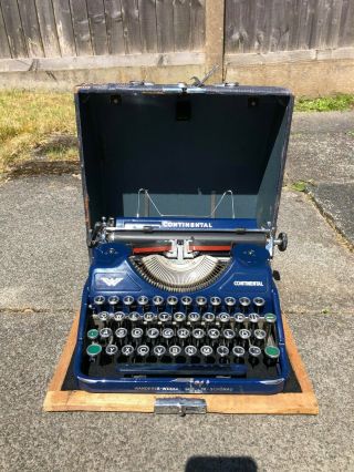 Rare Blue Continental Wanderer Werke Portable Typewriter -