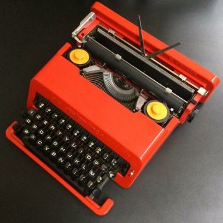 Machine à écrire Portable Olivetti Valentine S