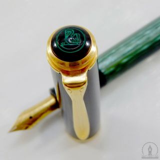 Old Style Pelikan M400 Green Striated Fountain Pen 14C F Nib - W - Germany c1985 6