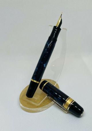 Authentic MontBlanc Limited Edition Edgar Allan Poe Fountain Pen - 18K F nib 2