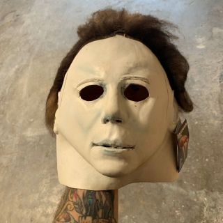 Trick Or Treat Studios Michael Myers Halloween 1978 Mask Authentic H1