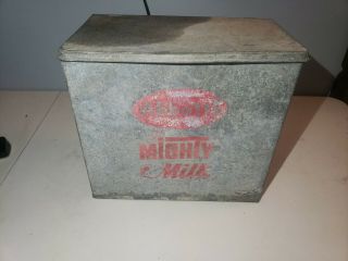 Vintage Galvanized Abbotts Mighty Milk Ice Box Cooler Crate